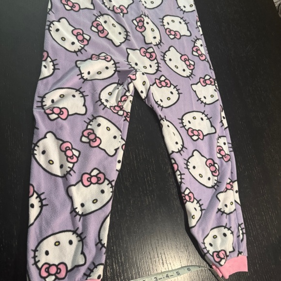 Hello Kitty Onesie Zipper Footie Pajamas - Picture 8 of 10